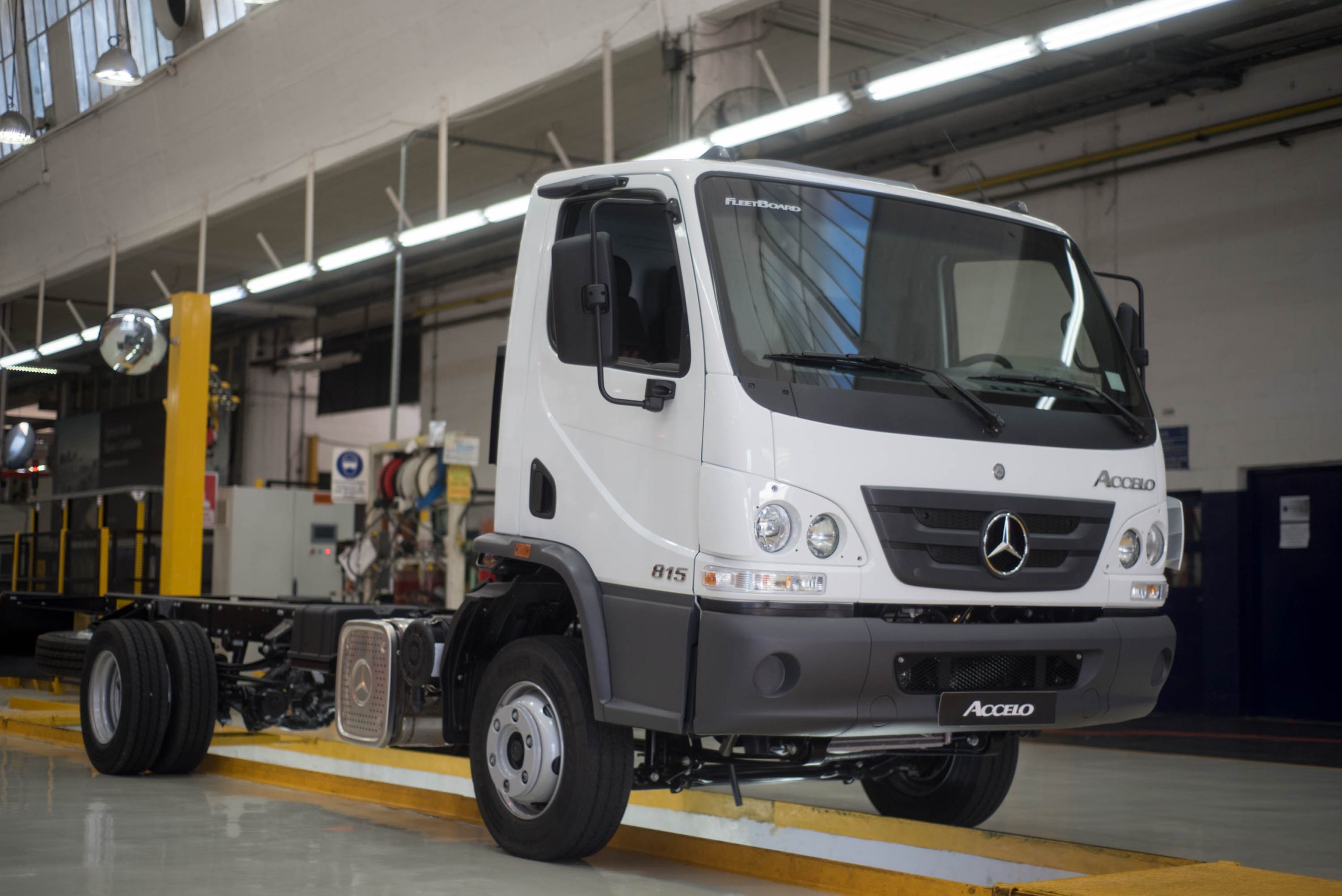 Mercedes Benz Camiones y Buses celebra los 20 años del Accelo en la